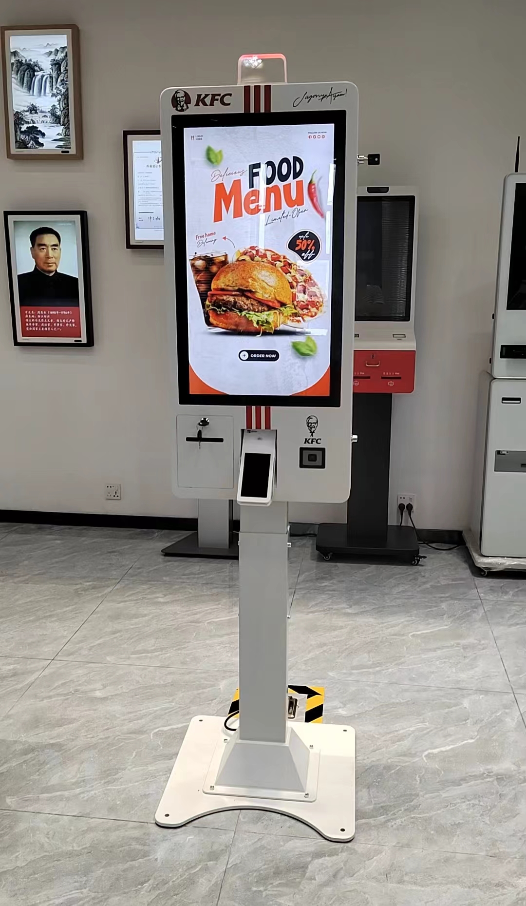 Revolutioniert das Fast-Food-Erlebnis: Unser Selbstbestellkiosk für KFC